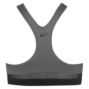 Nike Pro spordirinnahoidja